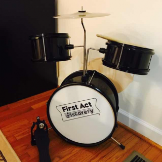 Photo of First Act Discovery Junior Drum Set -Black