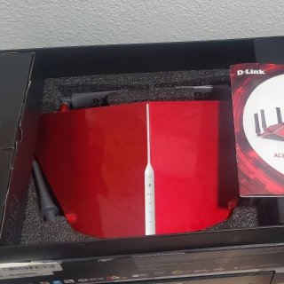 Photo of D-LInk DIR-890L Tri-Band Ultra Wifi AC3200 Cloud Router