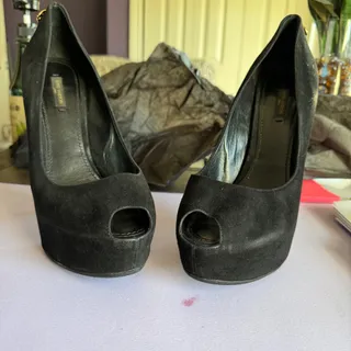 Photo of Louis Vuitton, Black suede, Oh Really! Peep-toe pumps Size: 11| IT