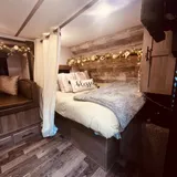 Listing Photo Thumb #7
