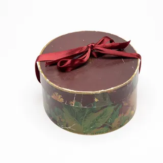 Photo of Vintage Lauren by Ralph Lauren hat box