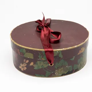Photo of Vintage Lauren by Ralph Lauren hat box