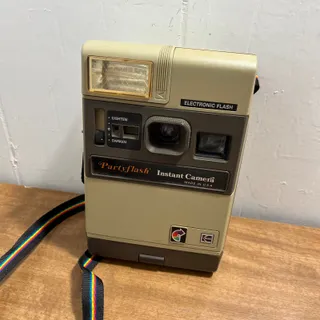 Photo of Vintage Kodak Partyflash 1981 Instant Camera Polaroid TB8
