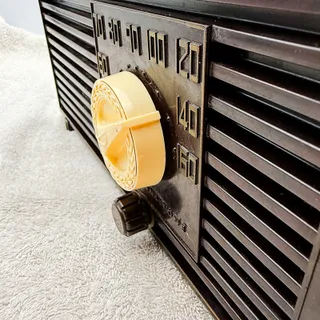 Photo of Vintage 1950s Philco Transitone Mahogany Brown Radio Model 53-560 Code 121 Works