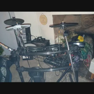 Photo of Simmons Electronic drum set