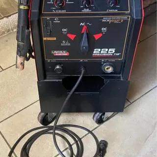 Photo of Lincoln Precision Tig 225 Welder