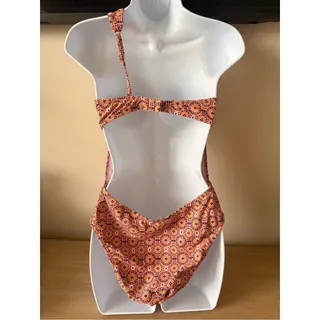 Photo of CUPSHE NWT One Piece Swimsuit Medium Peach Geometric Cutout Gold Hardware