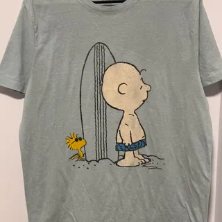 Photo of Charlie Brown surf t-shirt size large