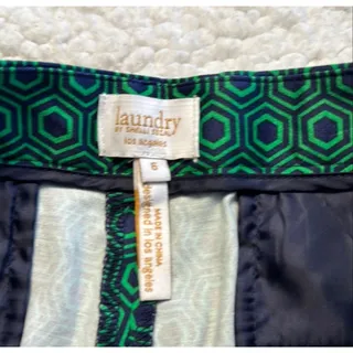 Photo of Laundry by Shelli Segal Navy & Green Hexagon Pattern Bermuda Shorts EUC - Size 6