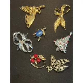 Photo of Lot of 7 Vintage Gerry's Brooches. Christmas Theme