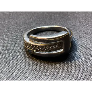 Photo of Size 8 LA Belt Design W/ Diamond Chips Ring