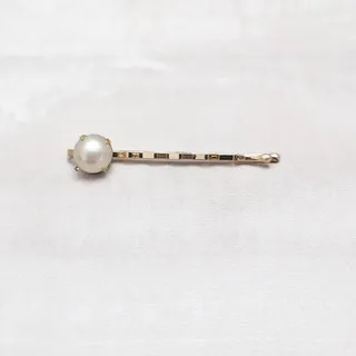 Photo of Vintage Hair Clip - Gold Tone with Faux Pearl