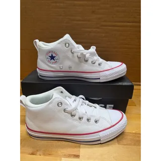 Photo of Converse Kid Size: 5.5