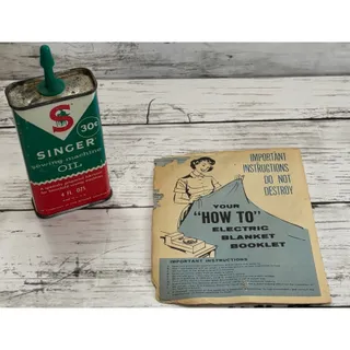 Photo of Vintage Singer Sewing Machine Oil Tin
