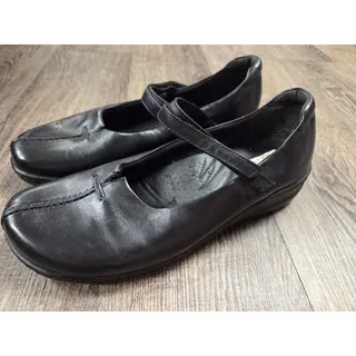 Photo of Michel M Nellie Mary Jane’s Leather Black Crafted Shoes Comfort Size 9M
