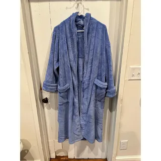 Photo of Nautica Fuzzy Robe size small