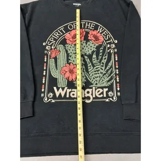 Photo of Wrangler (Medium) Black Crew Neck Pullover Sweatshirt