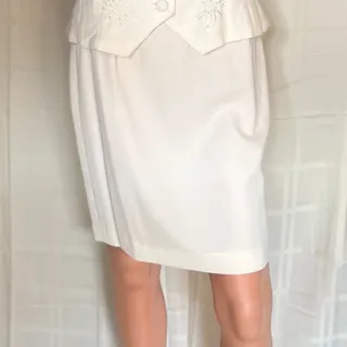 Photo of APART Skirt Size 6 Off White Pencil Skirt
