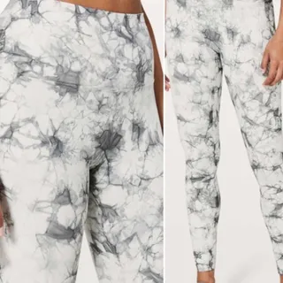 Photo of Lululemon Wunder Under Hi-Rise 7/8 Tight *Dual Shibori Full-On Luxtreme 25"