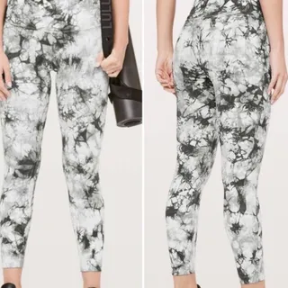 Photo of Lululemon Wunder Under Hi-Rise 7/8 Tight *Dual Shibori Full-On Luxtreme 25"