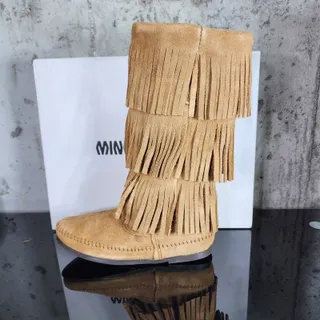 Photo of MSRP $135 Minnetonka 3 Layer Fringe Boots Womens 6 Brown Suede