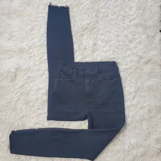 Photo of MOTHER The Stunner Ankle Fray Skinny Jeans 26 / 2