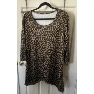 Photo of Great Women’s Leopard Tunic 3/4 Sleeve And Angled Hem. Dress It Up Or Down XL