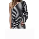 Listing Photo Thumb #1