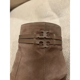 Photo of Tory Burch Suede Turnlock Ankle Boots Booties Tan Camel Double T Logo Sz 8.5