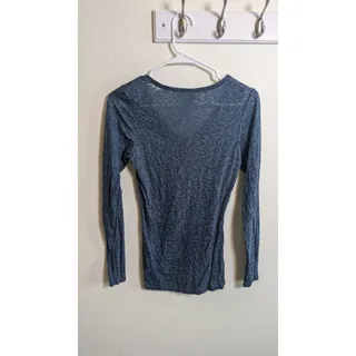 Photo of Kavio Women's Long Sleeve Shirt Size Large