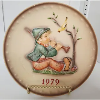 Photo of 1979 Goebel Hummel Annual Plate Hum 272 Boy with Flute & Bird Germany 7.75"