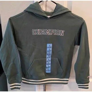 Photo of NWT Champion Kids Hoodie - Size S (6/6X)