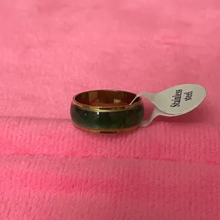 Photo of NEW Women's Ring Size 6.5 Emerald Green and Gold