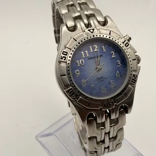 Photo of Advance Milan Women's Quartz Watch - Chic Dive-Inspired Style