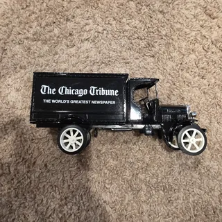 Photo of vntg ERTL diecast metal coin bank 1925 Kenworth Truck The Chicago Tribune