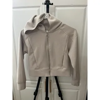 Photo of Girls Beige Yogalicious Zip Front Hoodie Pockets Soft Size Medium