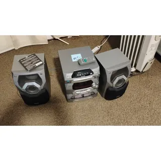 Photo of VTG Panasonic SA-AK27 5 CD Changer Dual Casette Tape Speakers for parts