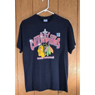 Photo of Gildan Chicago Blackhawks 2010 Stanley Cup Champions T-Shirts Lot 2 Mens M