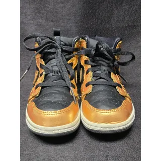 Photo of Nike Air Jordan 1 Mid SE GS Metallic Gold & Black High Top Sneakers
