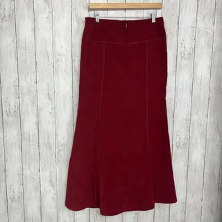Photo of Le Chateau Red Velour Midi Skirt Size 7 Paneled Flared Retro Chic Work Career