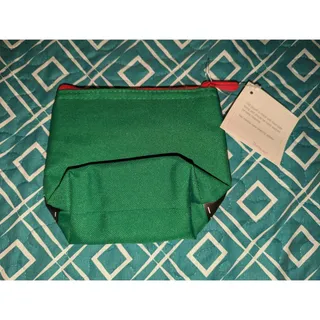 Photo of Thirty-One Cool Zip Snacker Elf design
