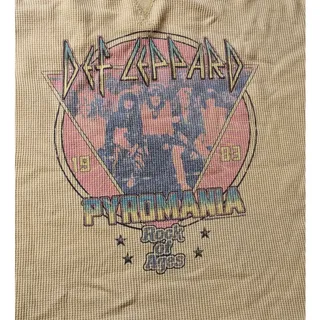 Photo of Def Leppard Pyromania Long Sleeve Thermal Top Womens Medium Band Graphic Shirt