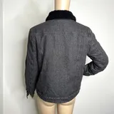 Listing Photo Thumb #3