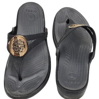 Photo of Crocs Sandals Womens 11 Black Capri V Flip Flop Gold Emblem Summer Beachwear