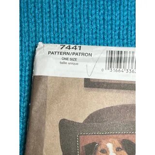 Photo of Vogue Pattern 7441 Dog Throw pillows