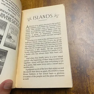 Photo of Islands by Anne Rivers Siddons (2004, Mass Market)