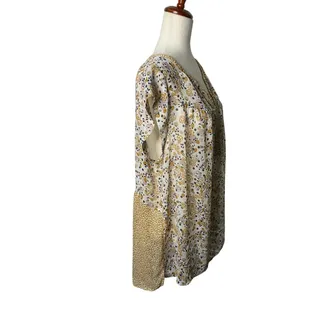 Photo of DR2 Women’s 1X Cream Mustard Blush Abstract Print Cap Sleeve Blouse