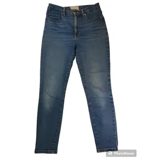 Photo of Everlane | High Rise, Ankle Jeans | Size 28