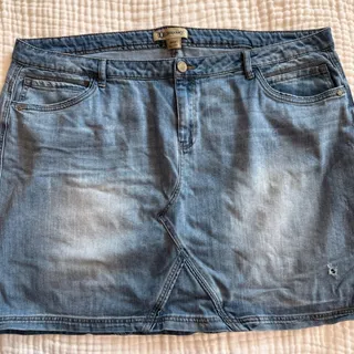Photo of The cutest distressed democracy denim