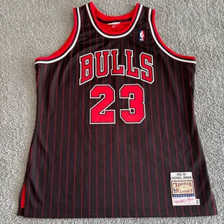 Photo of 100% Authentic Mitchell & Ness NBA Chicago Bulls Michael Jordan 95-96 Jersey XL